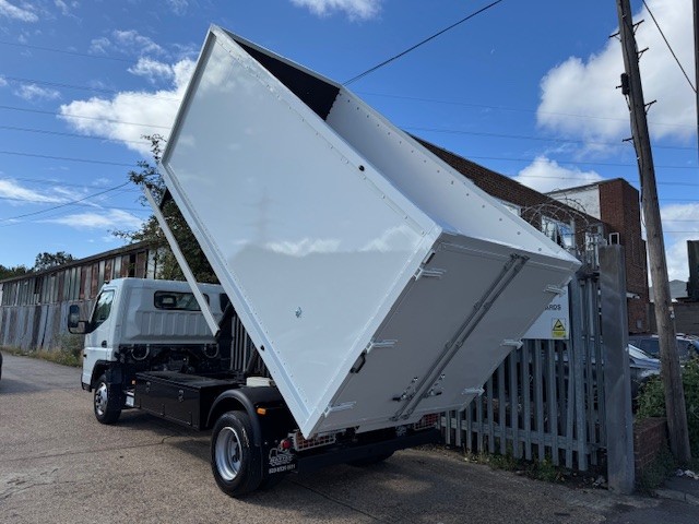 FUSO CANTER HIGH SIDED WASTE REMOVAL TIPPER - Tipmaster